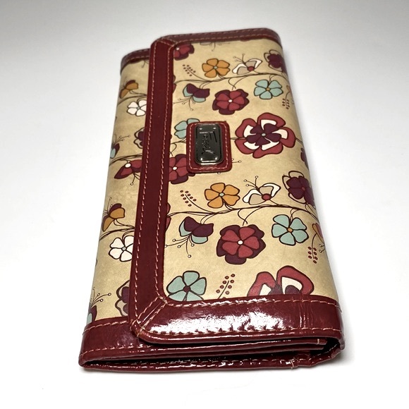 Fossil Leather and Patent Leather Long Wallet with Floral Design - Picture 7 of 9